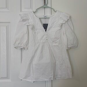 Crown & Ivy White Ruffled Collar Blouse